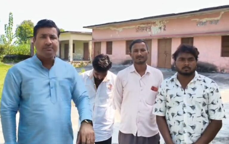 महतोली के सरकारी स्कूल की बदहाल व्यवस्था पर उठे सवाल, एक शिक्षक के भरोसे चल रहा विद्यालय